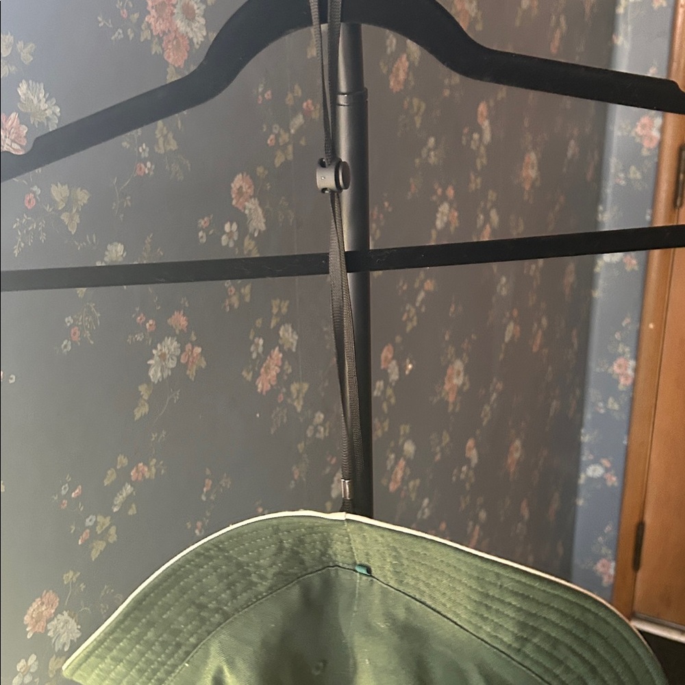 SUN HAT/ rain hat / lg / unisex/ new/ toggle straps/ adj/ reversible/toggles off - Picture 6 of 13